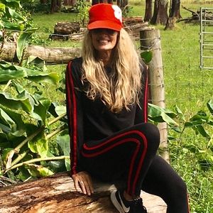 Meet your Posher, Pamela